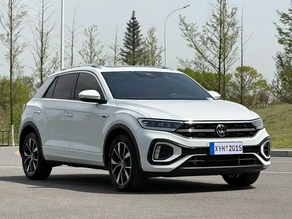 Volkswagen T-Roc — фото 9