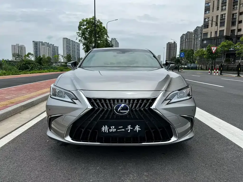 Lexus ES — фото 4