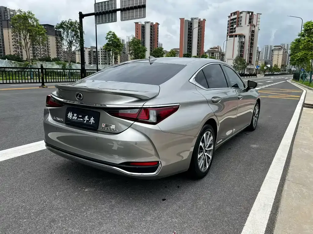 Lexus ES — фото 6