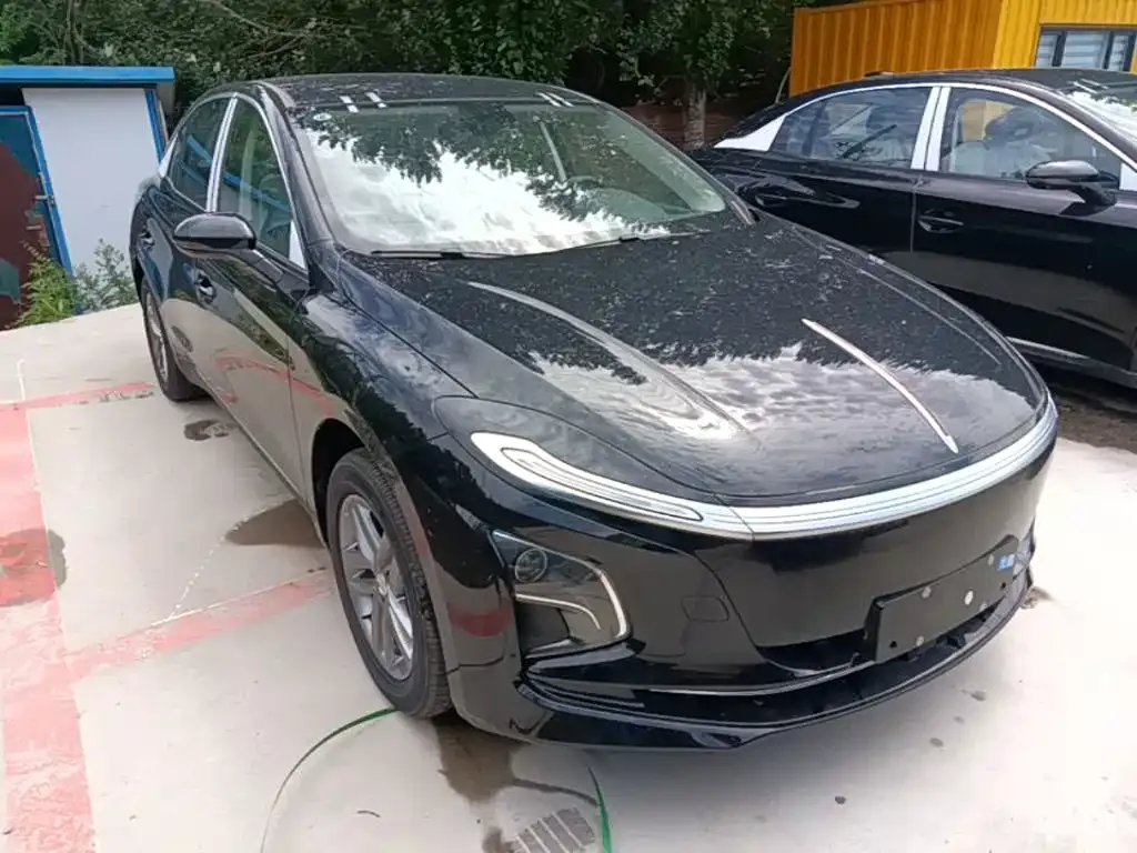 Hongqi E-QM5 — фото 7