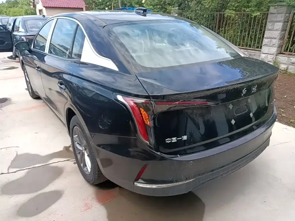 Hongqi E-QM5 — фото 10