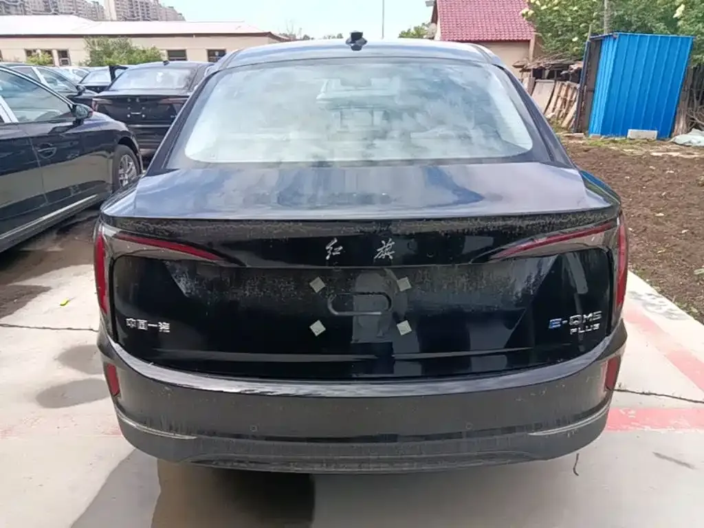 Hongqi E-QM5 — фото 9