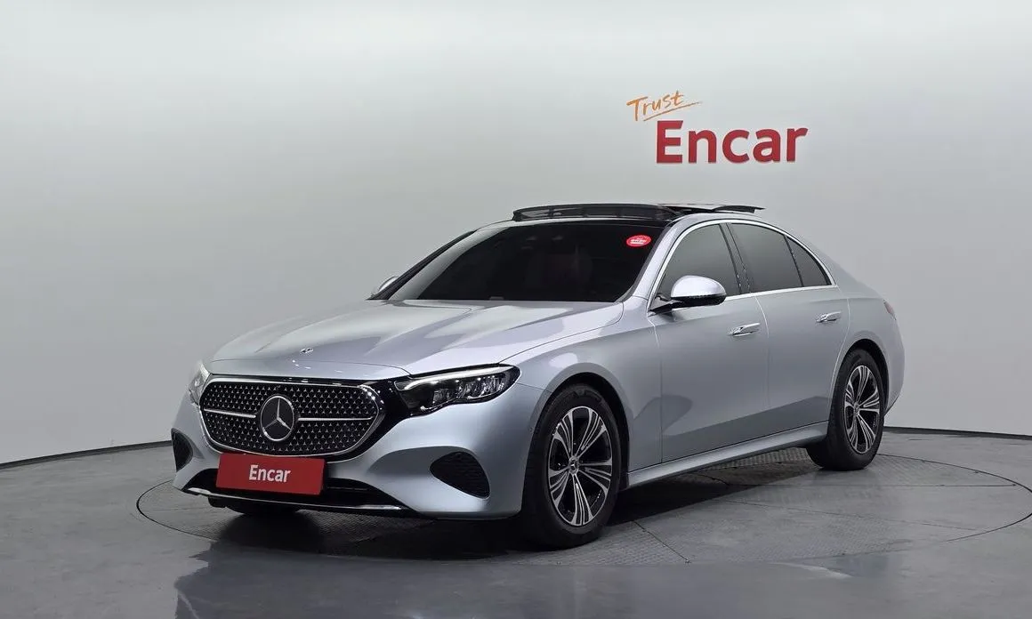 Mercedes-Benz E-Class — фото 1