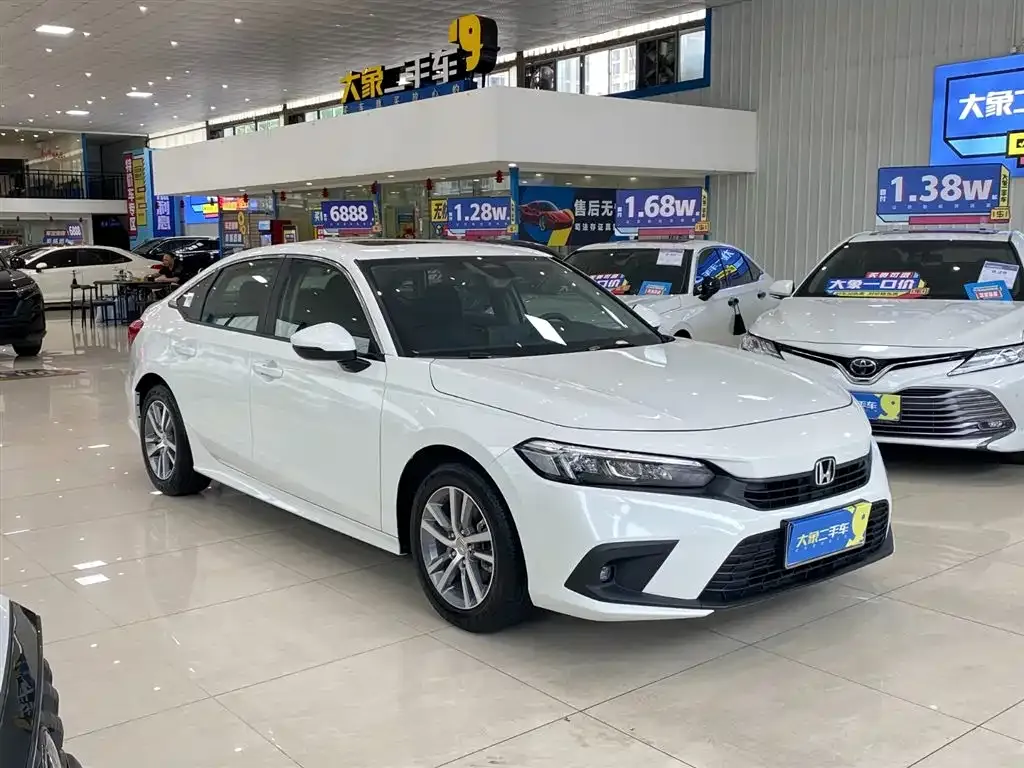 Honda Civic — фото 8