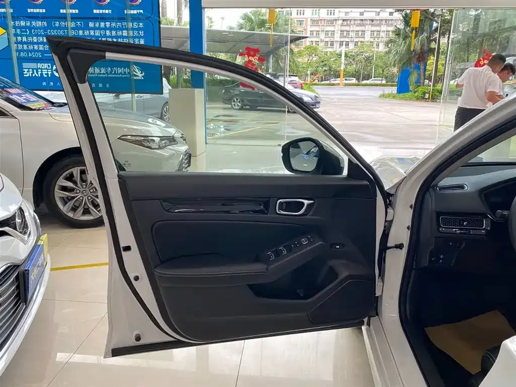 Honda Civic — фото 10