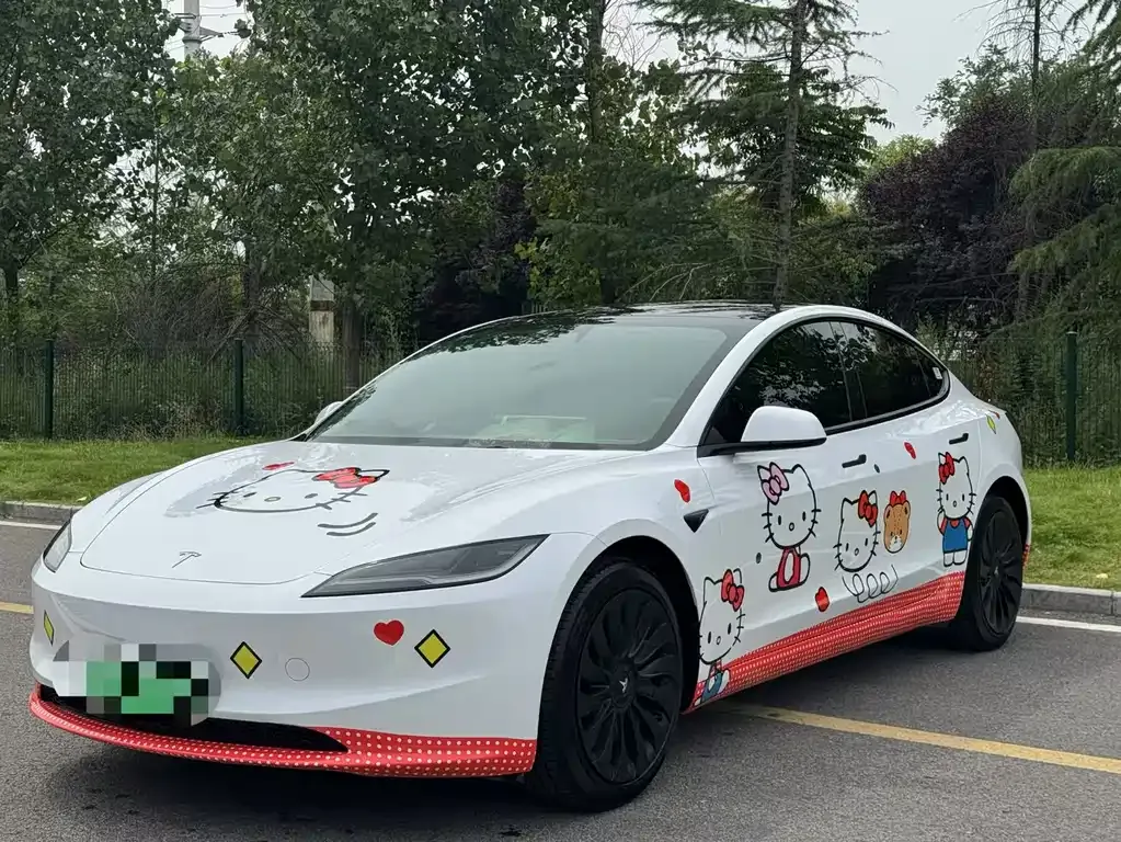 Tesla Model 3 — фото 1