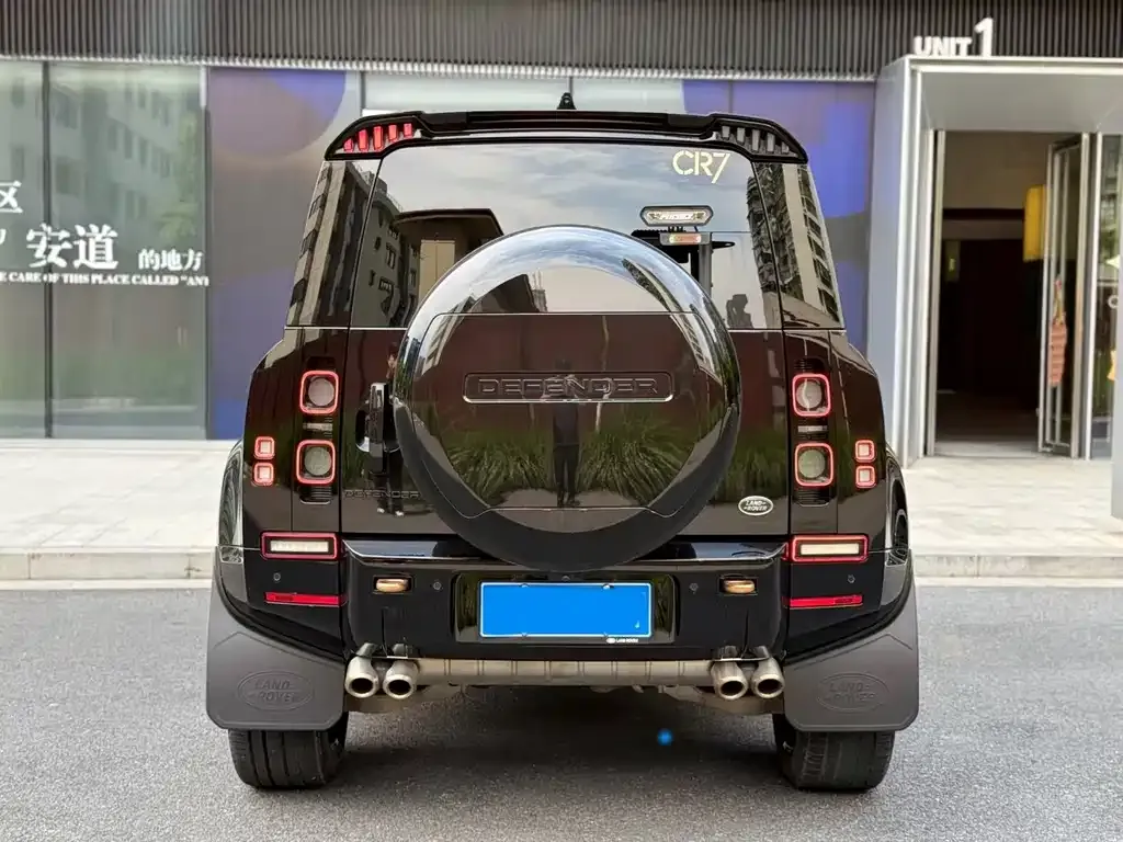 Land Rover Defender — фото 2