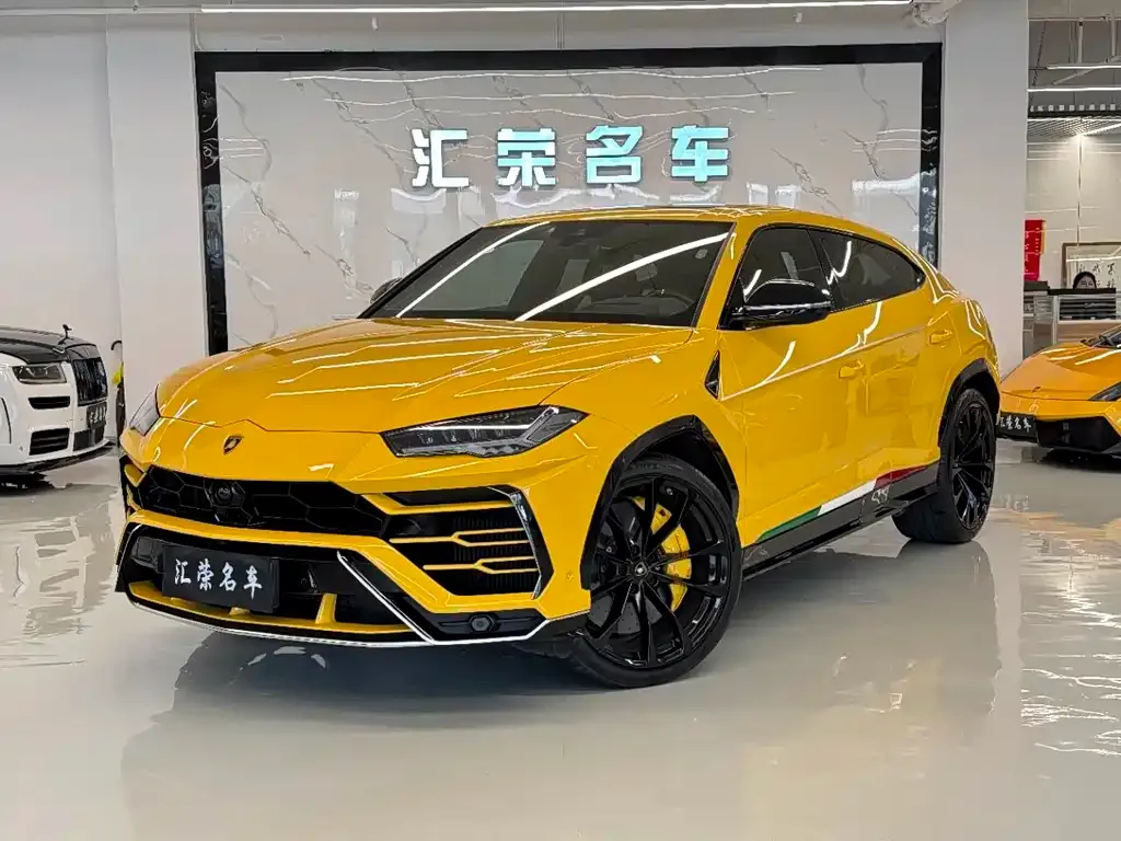 Lamborghini Urus — фото 1