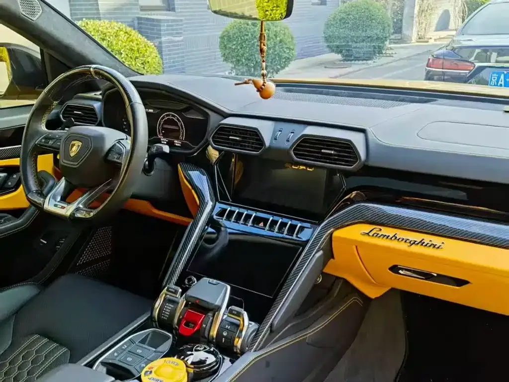 Lamborghini Urus — фото 4