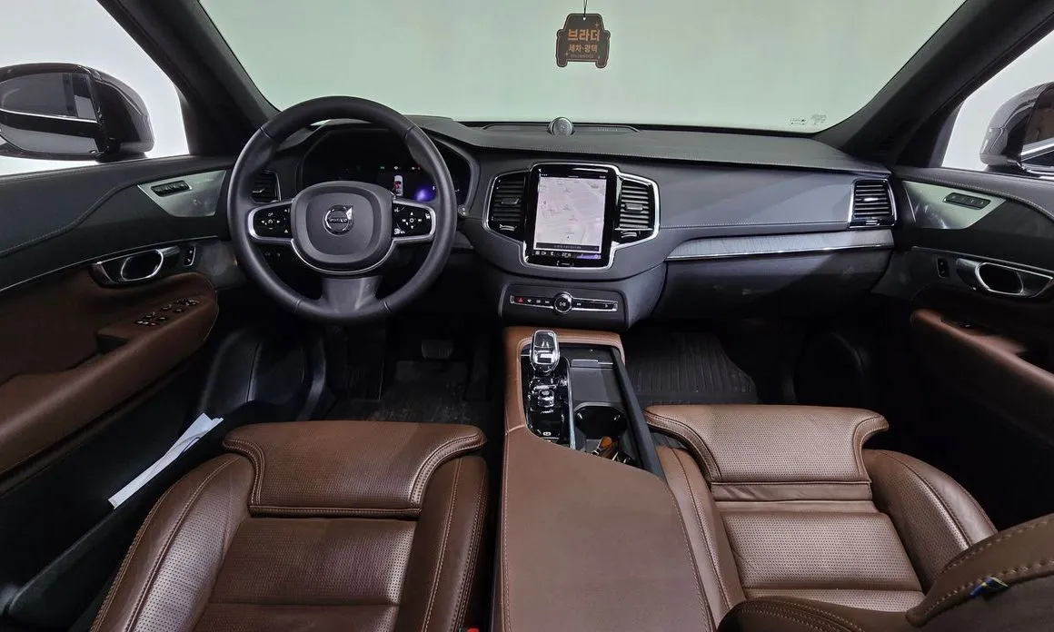 Volvo XC90 2023 из KR, фото 8