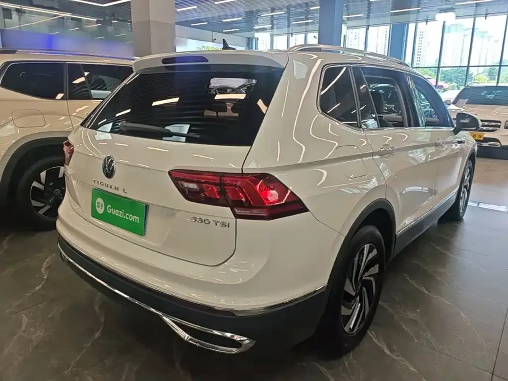 Volkswagen Tiguan L — фото 6