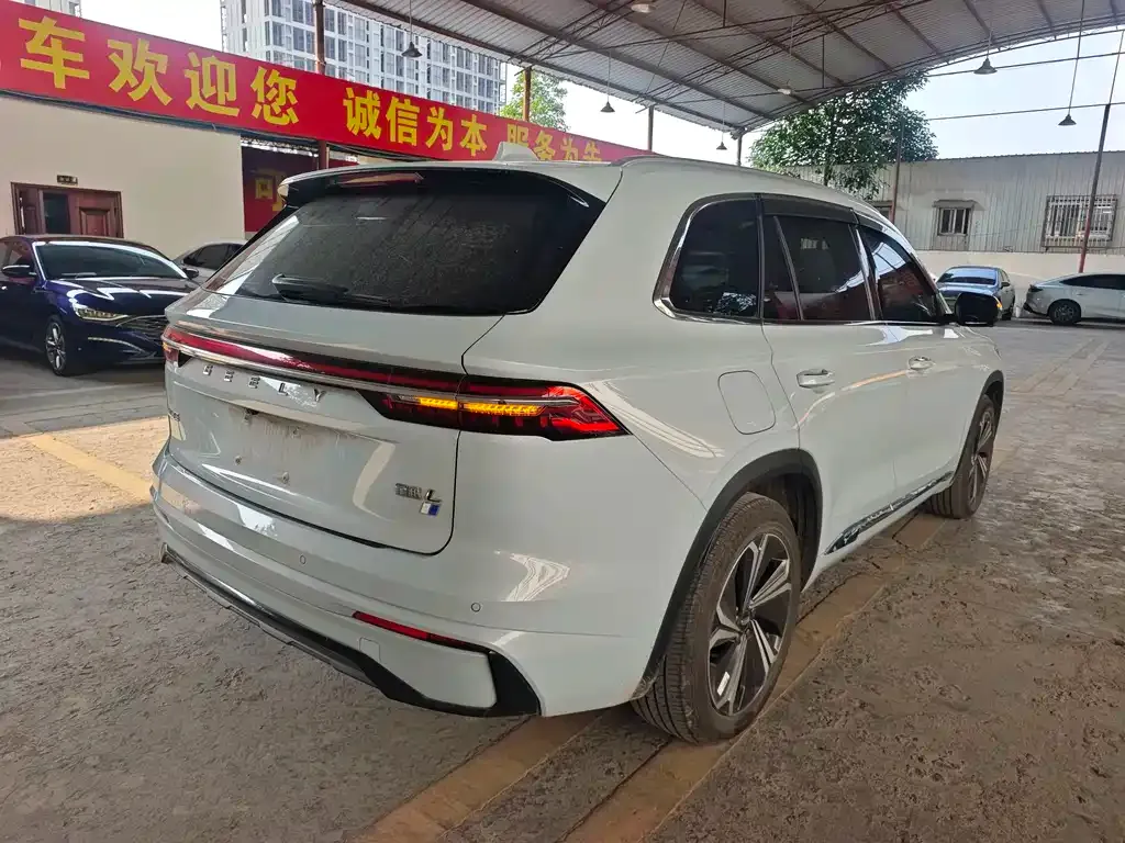 Geely Xingyue L — фото 8