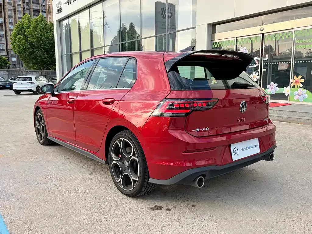 Volkswagen Golf GTI — фото 4