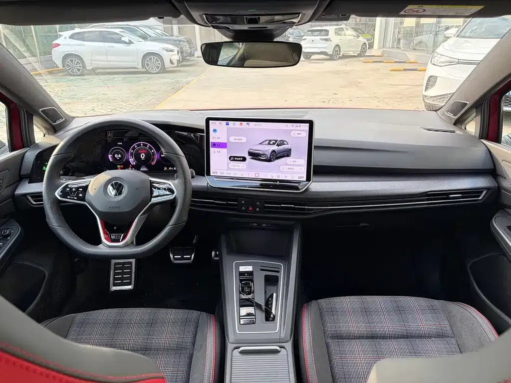Volkswagen Golf GTI — фото 3