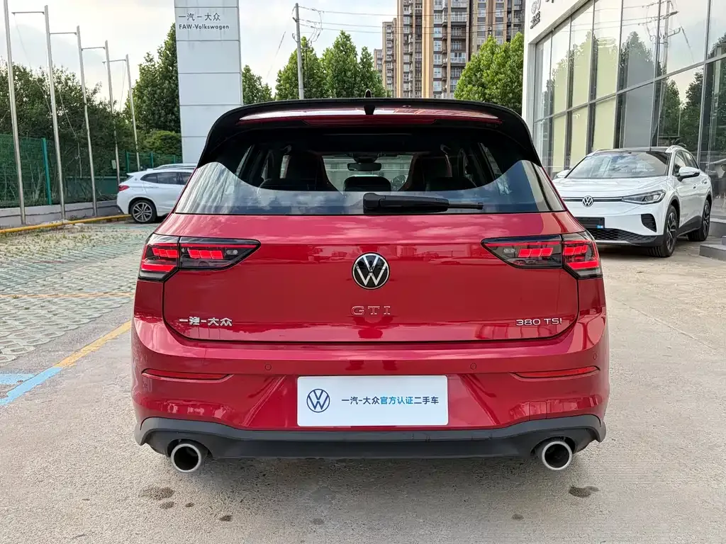 Volkswagen Golf GTI — фото 9