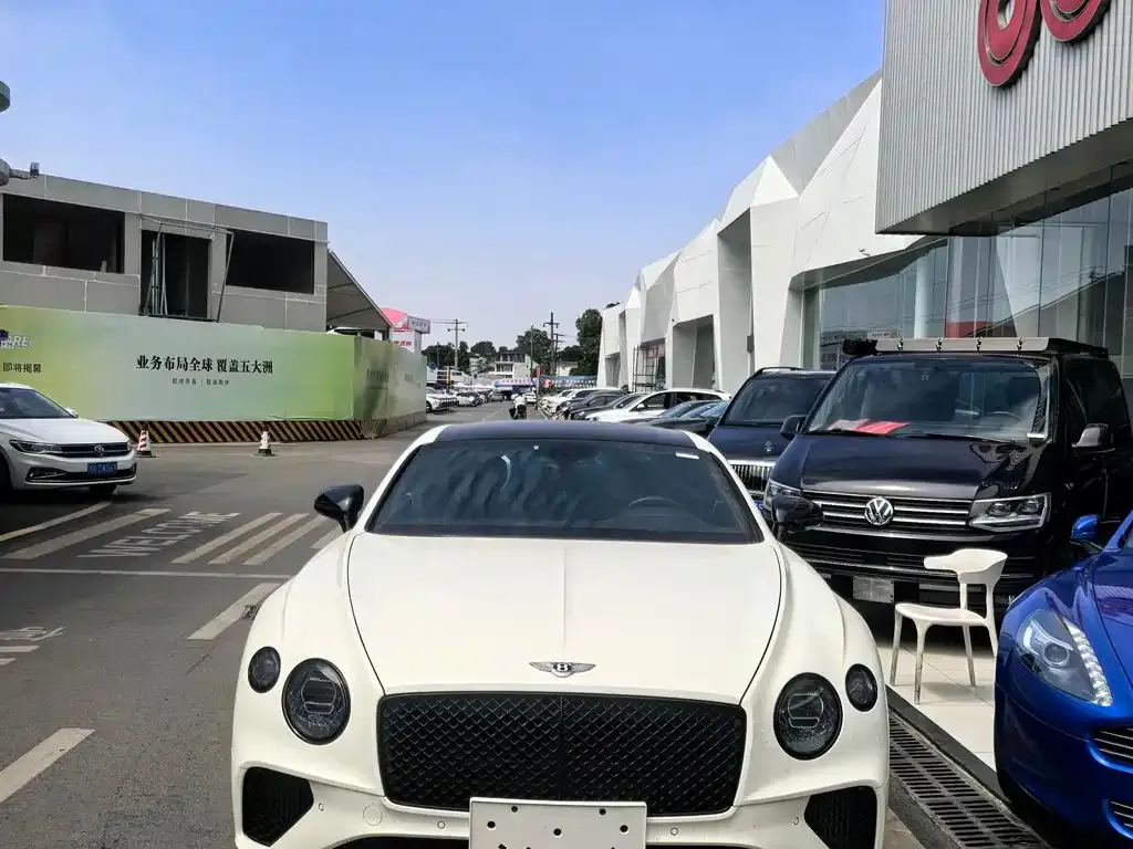 Bentley Continental 2021 из CN, фото 9