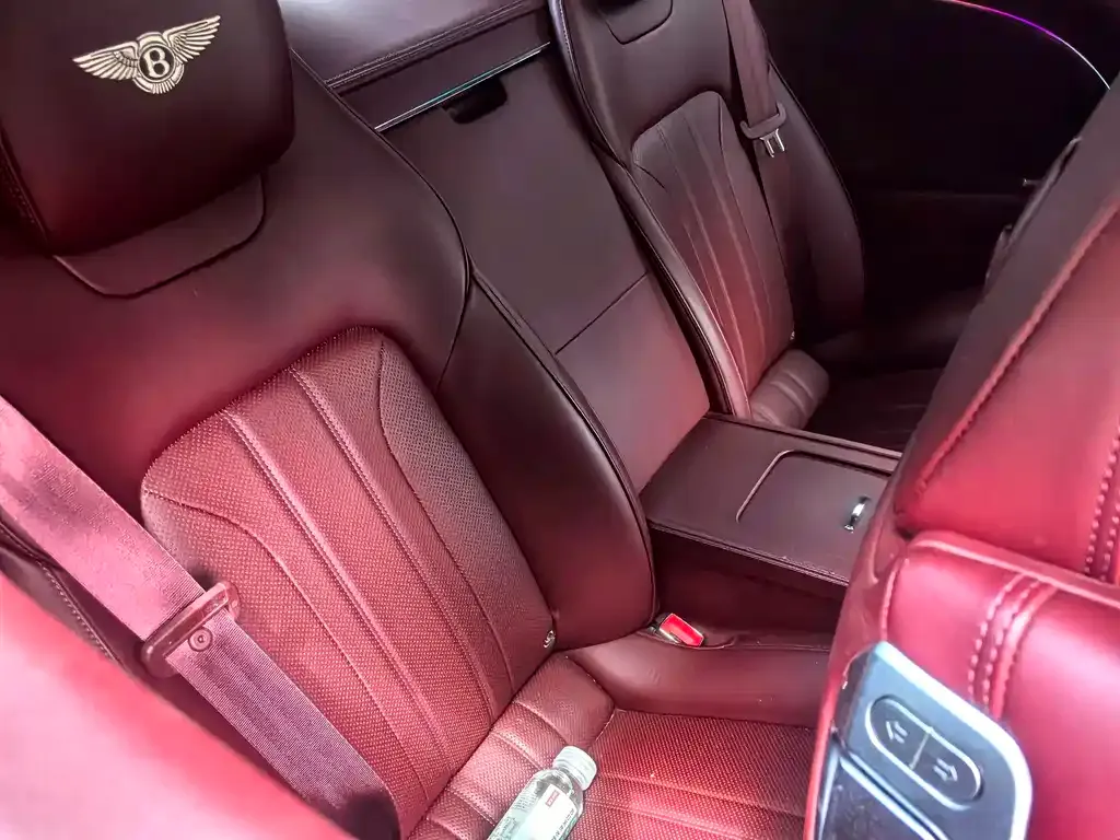 Bentley Continental 2021 из CN, фото 6