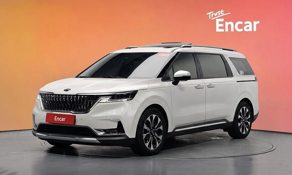 Kia Carnival — фото 1