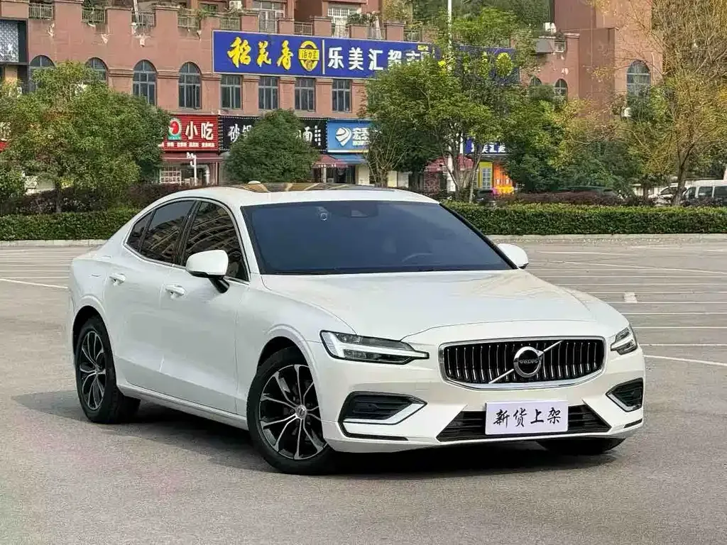 Volvo S60 2023 из CN, фото 9