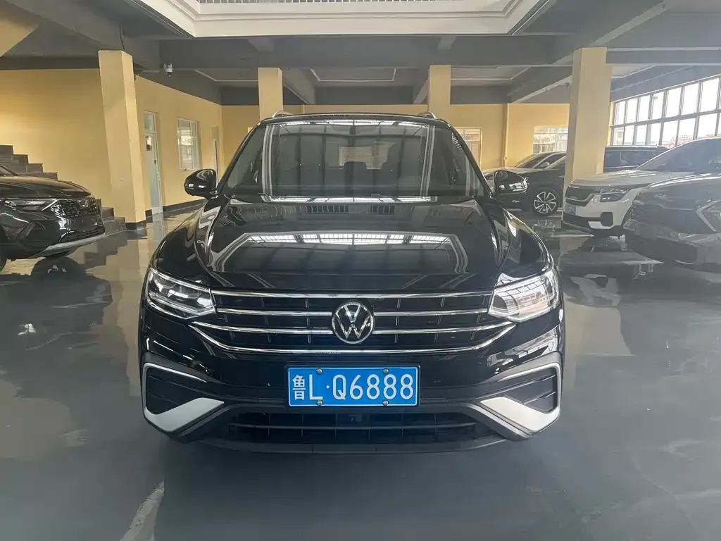 Volkswagen Tiguan L 2022 из CN, фото 3