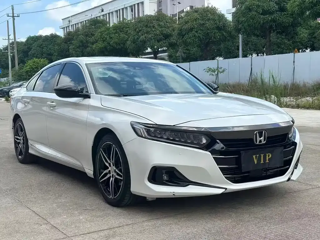 Honda Accord — фото 7