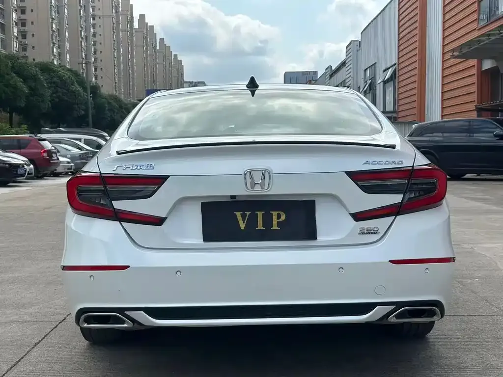 Honda Accord — фото 4