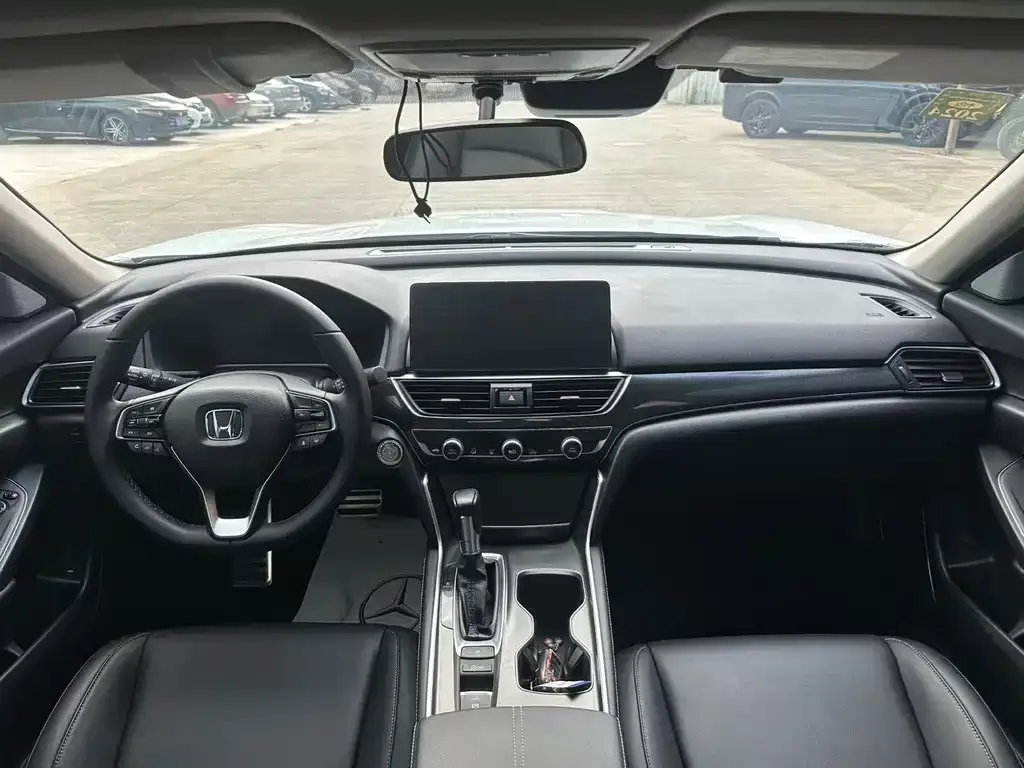 Honda Accord — фото 6