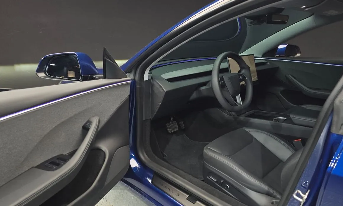Tesla Model 3 2024 из KR, фото 9