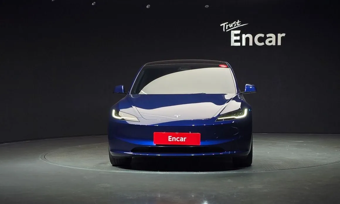 Tesla Model 3 2024 из KR, фото 2