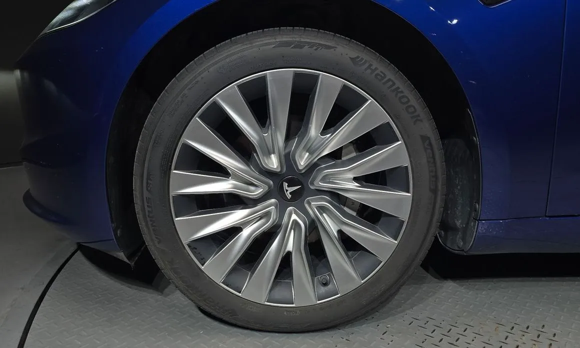 Tesla Model 3 2024 из KR, фото 4