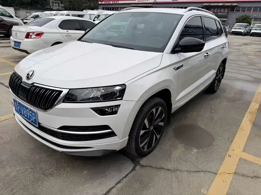 Skoda Karoq — фото 1