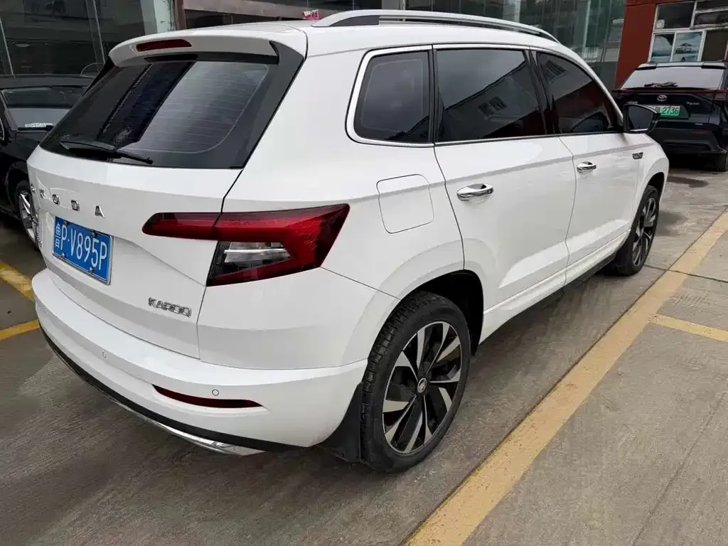 Skoda Karoq — фото 8