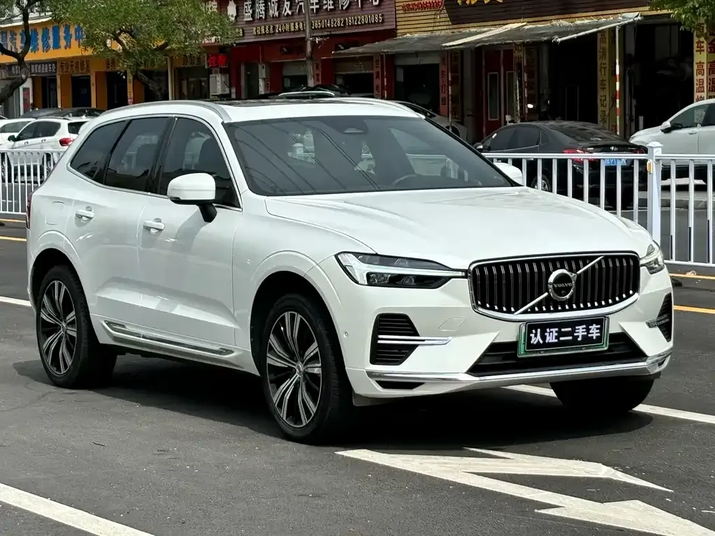 Volvo XC60 PHEV 2022 из CN, фото 5