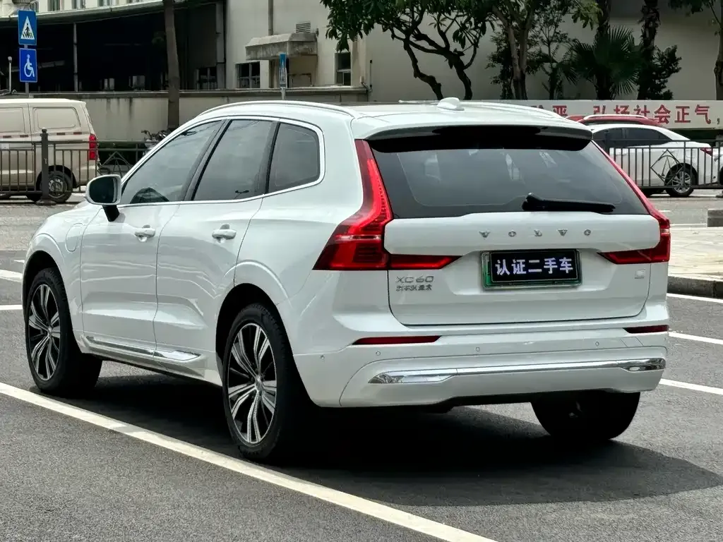 Volvo XC60 PHEV 2022 из CN, фото 7