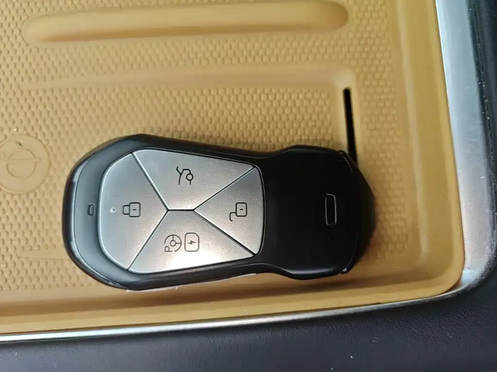 XPeng G9 2024 из CN, фото 7