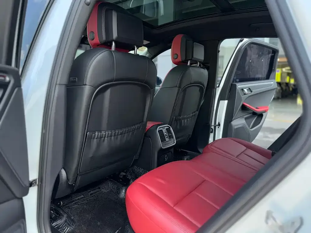 Porsche Macan 2021 из CN, фото 7