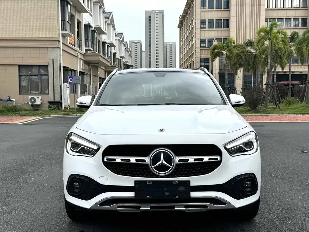 Mercedes-Benz GLA — фото 8