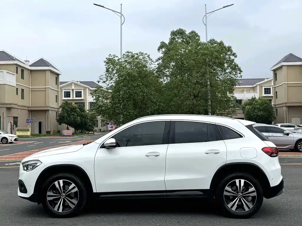 Mercedes-Benz GLA — фото 9