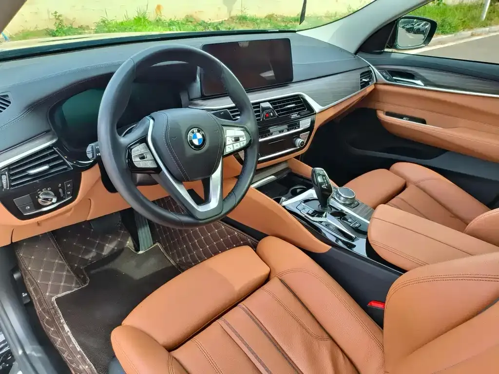 BMW 6 Series GT 2023 из CN, фото 2