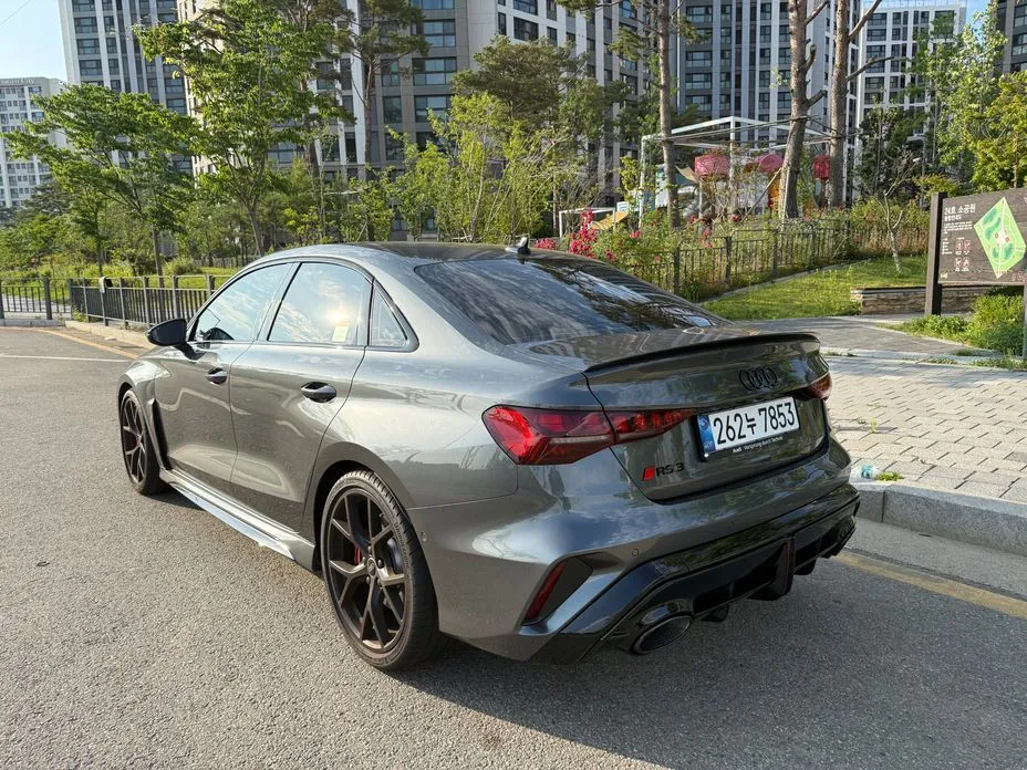 Audi RS3 2026 из KR, фото 5