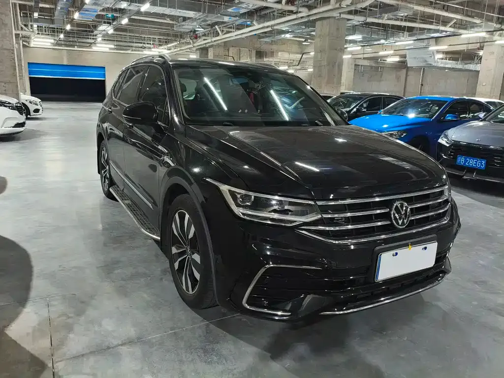Volkswagen Tiguan L — фото 4