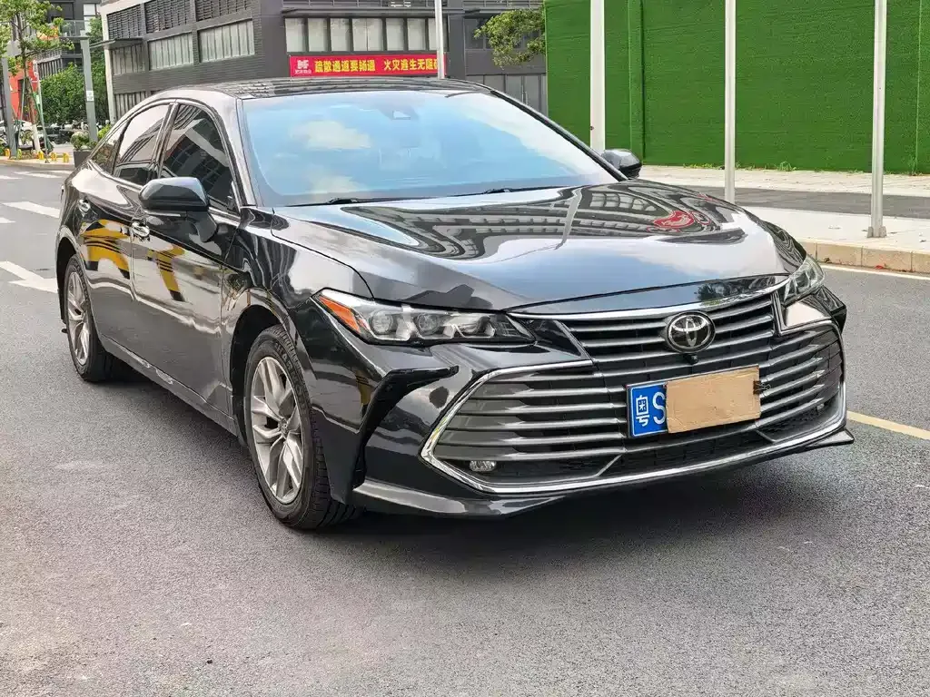 Toyota Avalon — фото 4