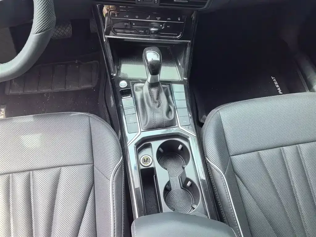 Volkswagen Passat — фото 9