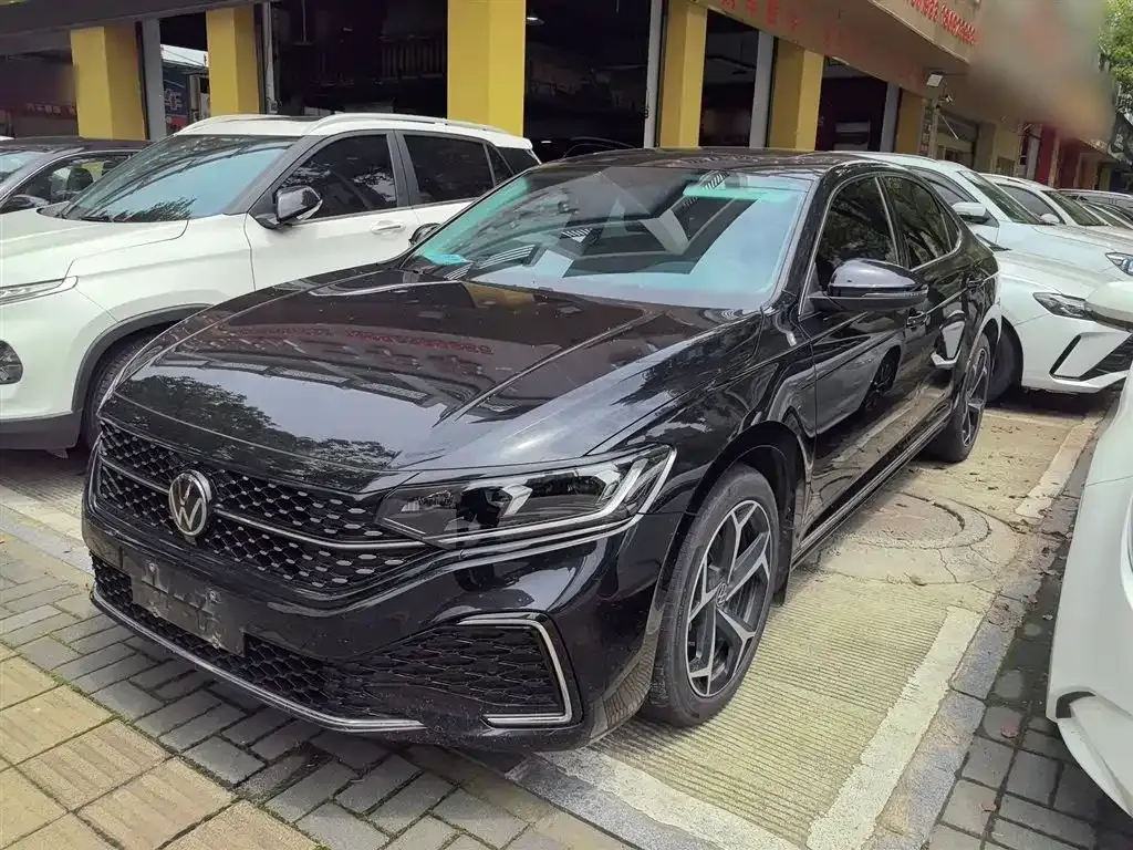 Volkswagen Passat — фото 4