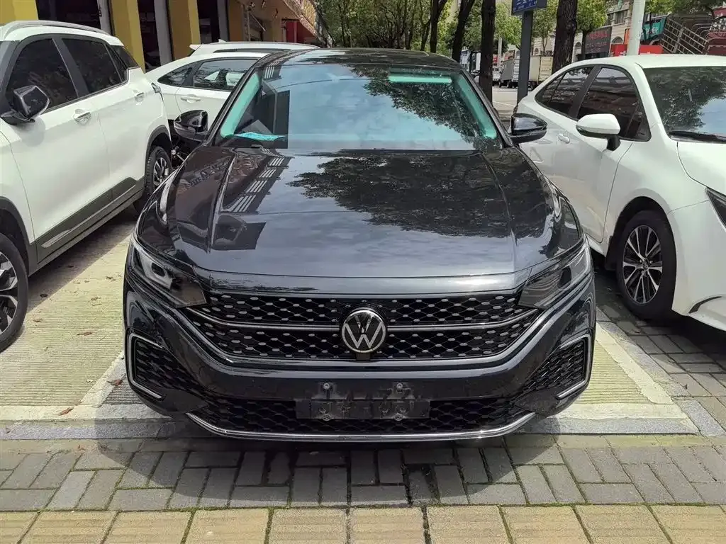 Volkswagen Passat — фото 7