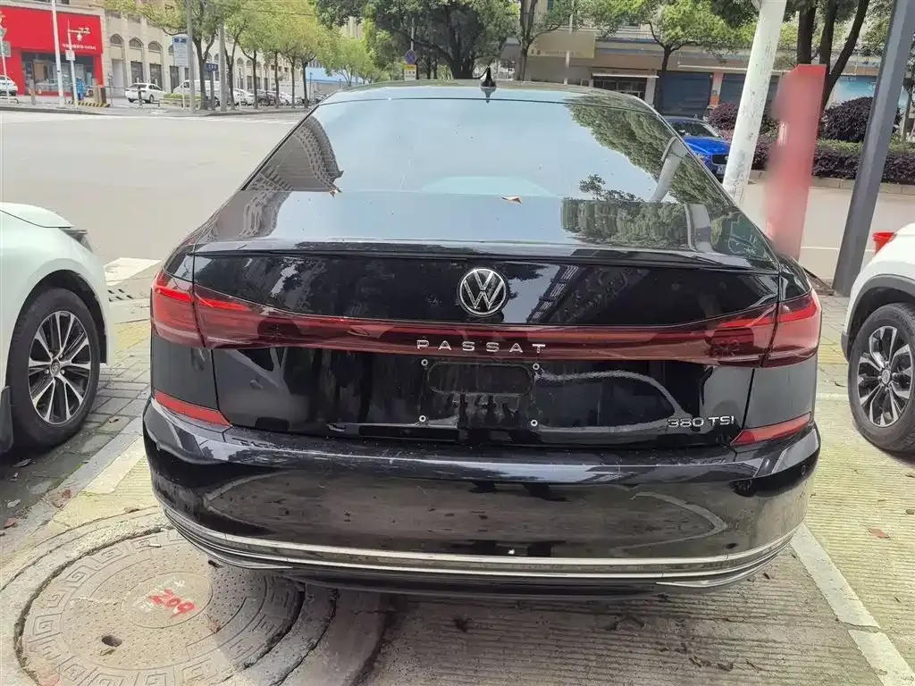 Volkswagen Passat — фото 6