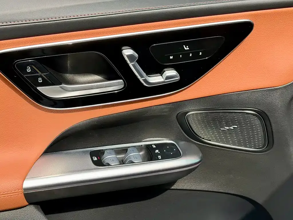Mercedes-Benz GLC — фото 6