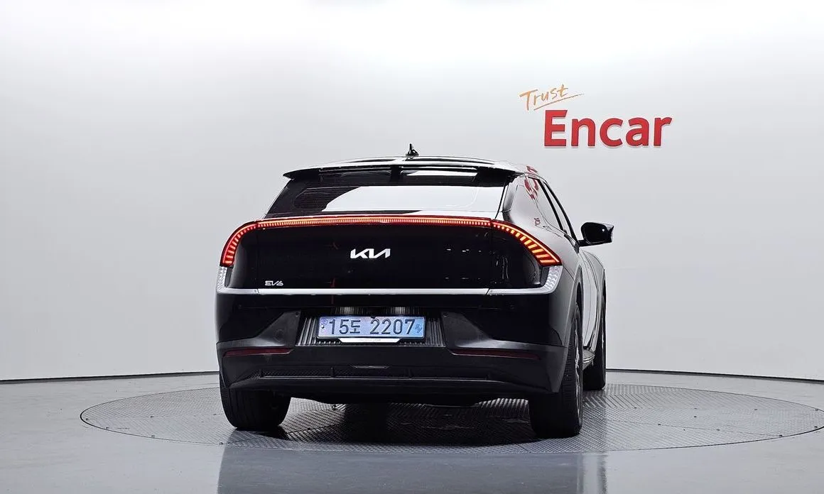 Kia EV6 — фото 7