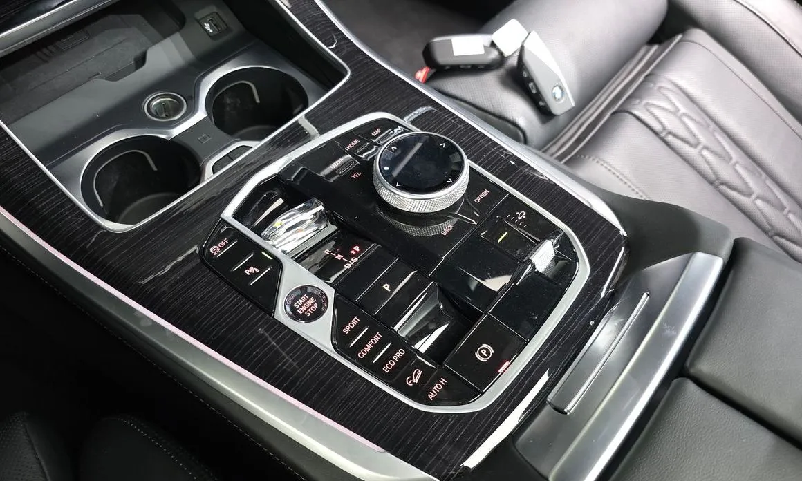 BMW X5 2025 из KR, фото 8
