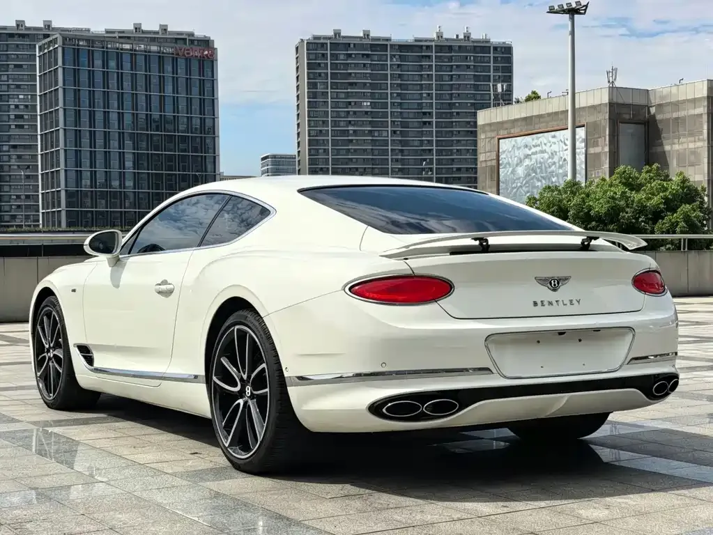 Bentley Continental 2021 из CN, фото 6